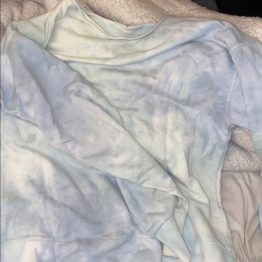 Tie dye long sleeve crewneck